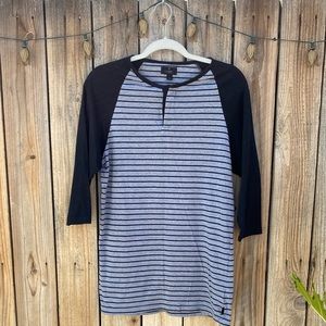 Ambig Men's T-shirt 3/4 Sleeve Gray Size L  Stripes Button